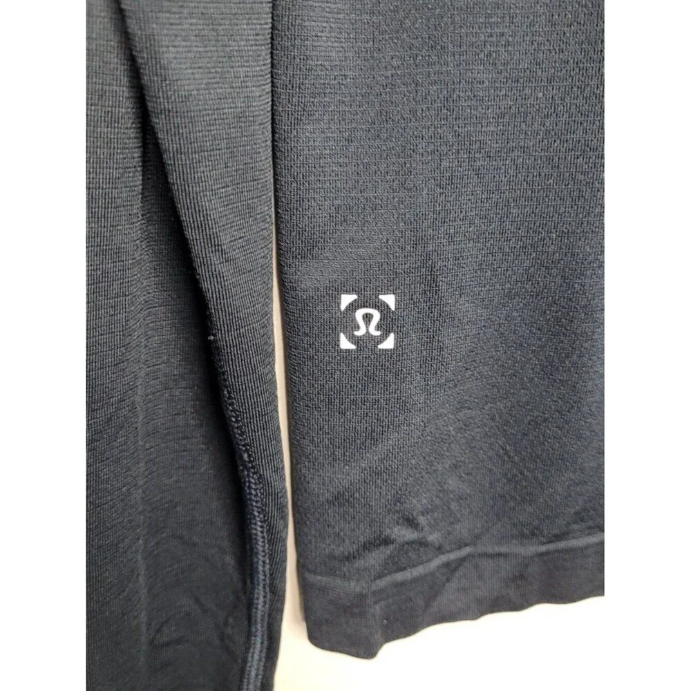 Lululemon dark blue Vent Tech 1/2 Zip Men's Pullover long sleeve